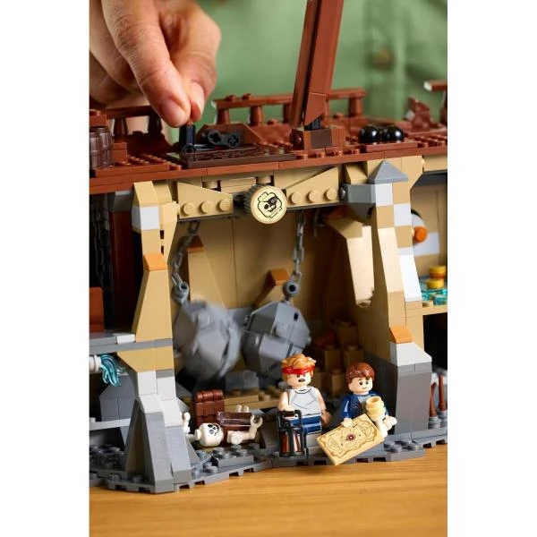 LEGO Ideas 21363 - Image 18/21